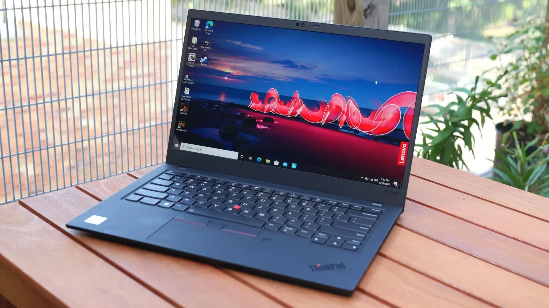 Lenovo Lenovo Thinkpad X1 Carbon Core i7-8665u 14" Fhd  (Open Box) - View 2